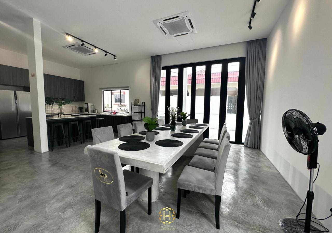 Villa The Luxurious 27, Johor Bahru Extérieur photo