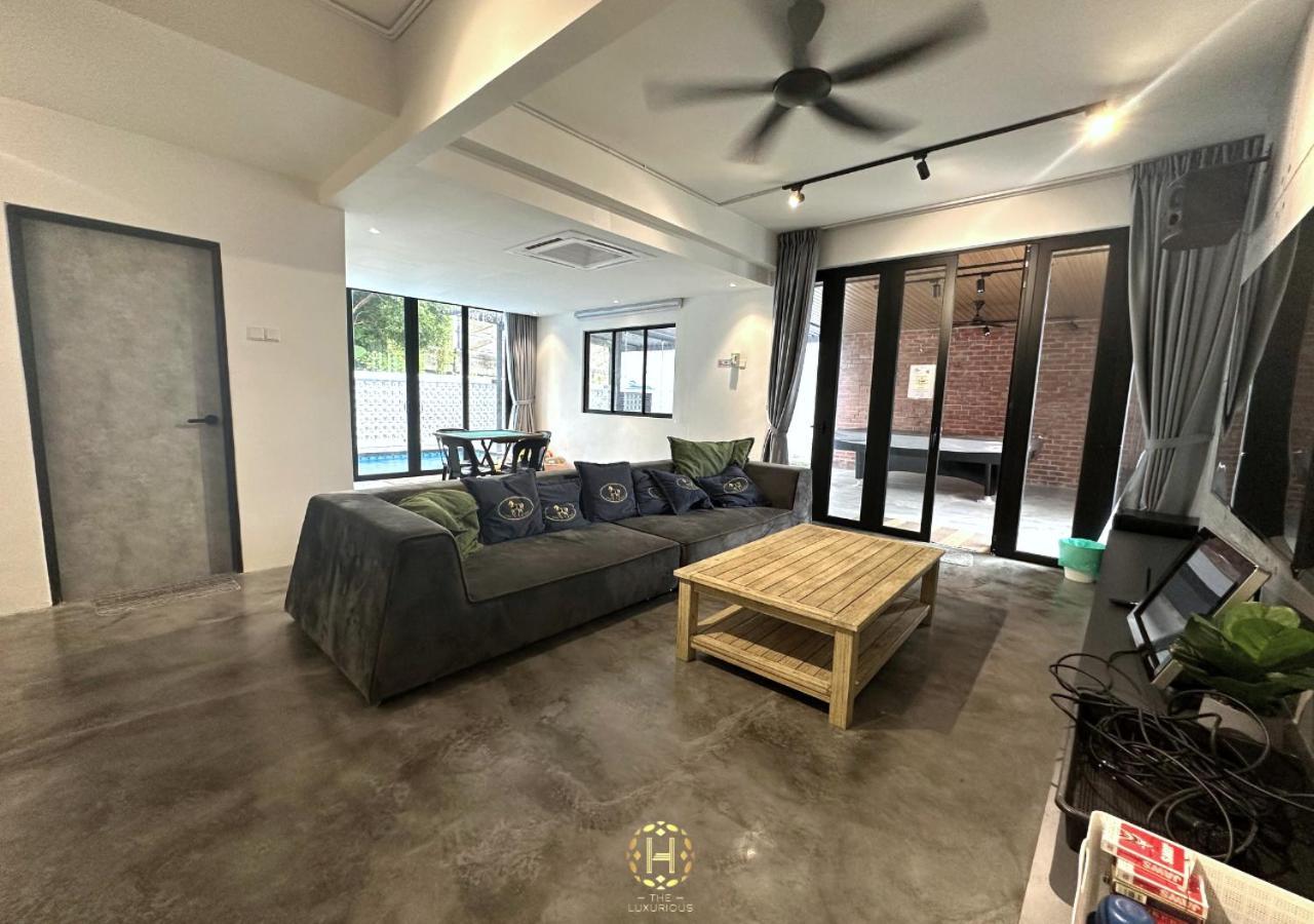 Villa The Luxurious 27, Johor Bahru Extérieur photo